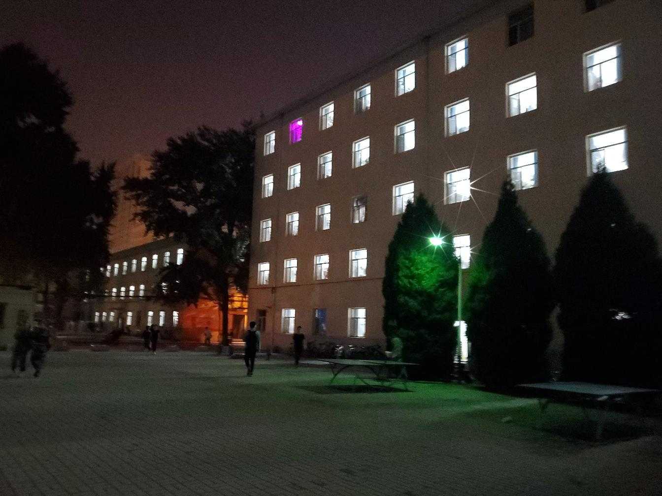 特立独行的灯